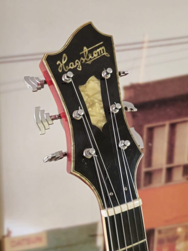 Hagstrom Swede "LesPaul" w/rect case  consignment - Image 3