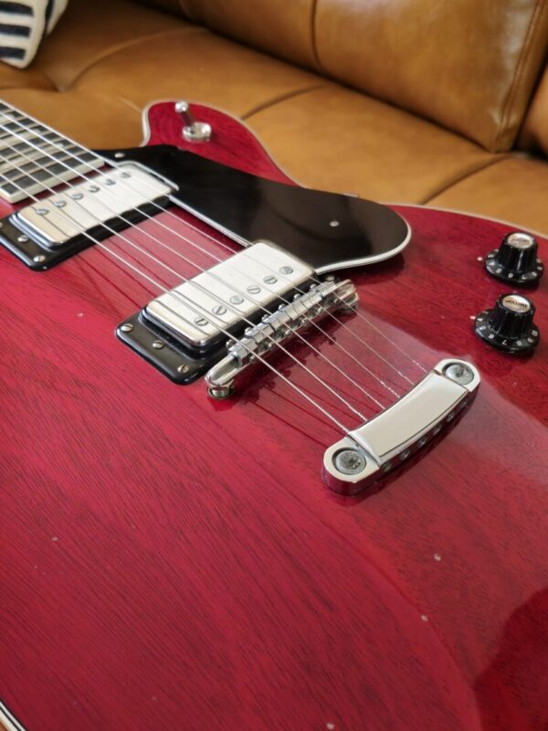 Hagstrom Swede "LesPaul" w/rect case  consignment - Image 7