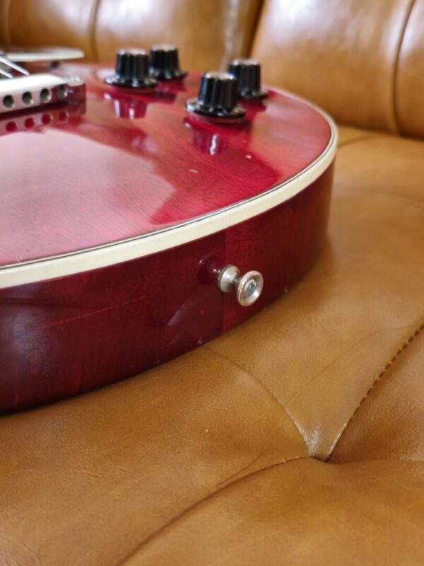 Hagstrom Swede "LesPaul" w/rect case  consignment - Image 8