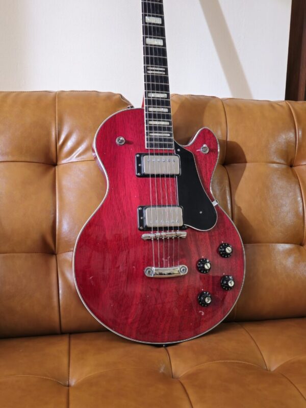 Hagstrom Swede "LesPaul" w/rect case  consignment