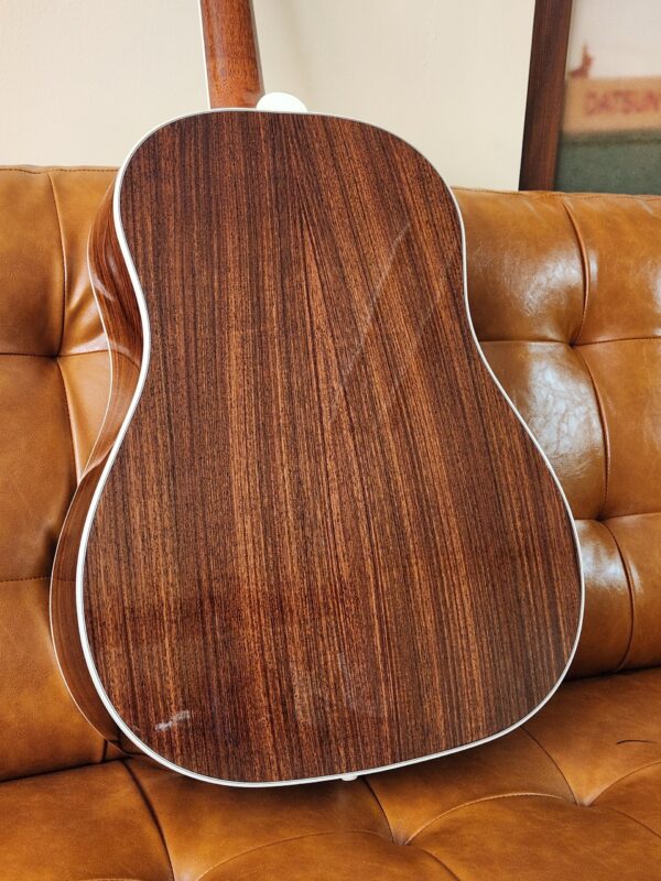 Gibson J-45 "Vine" Custom Shop w/case Consignment - Image 2