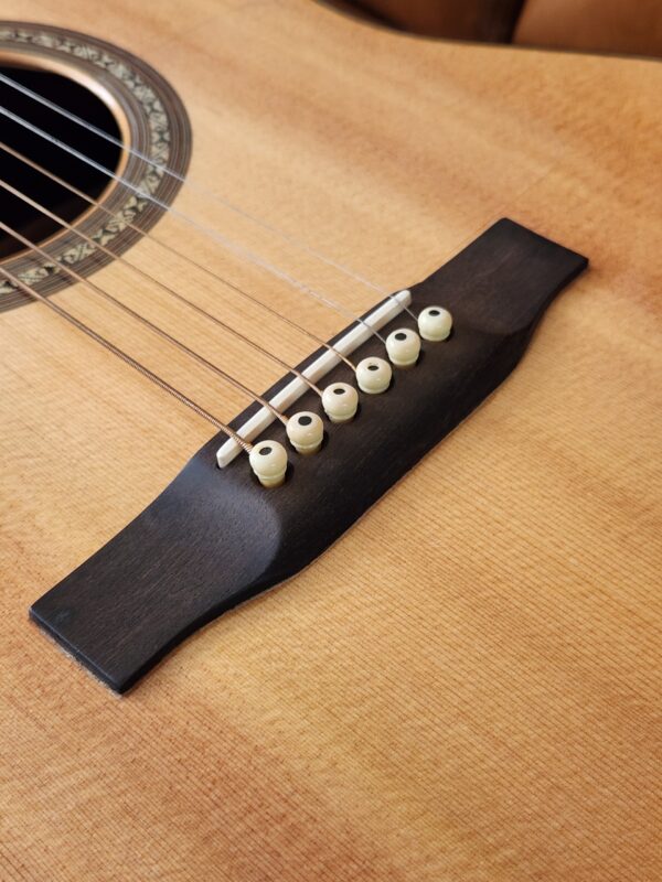 Larrivee L-09  1983  w/case  consignment - Image 2
