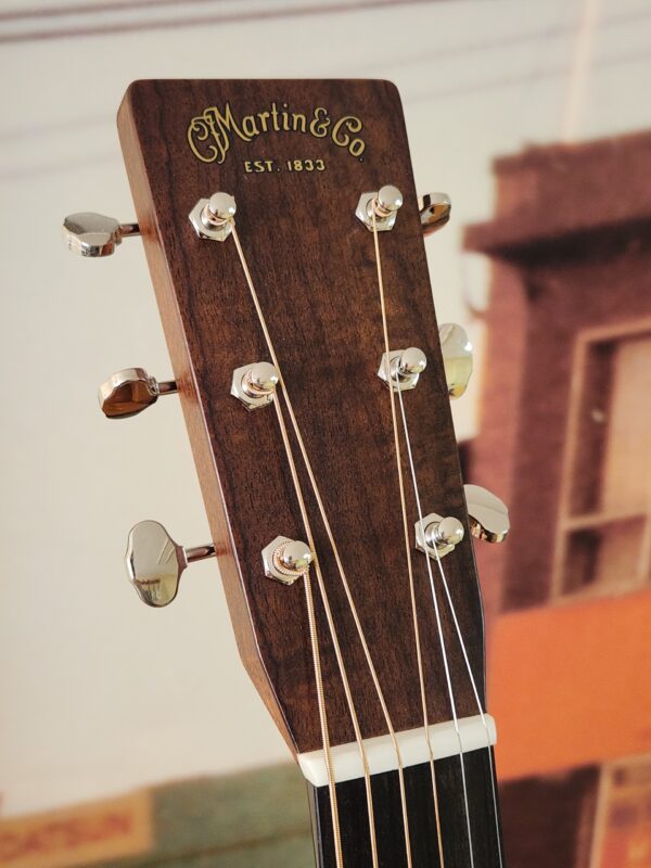 Martin OM28 Ambertone w/case - Image 3