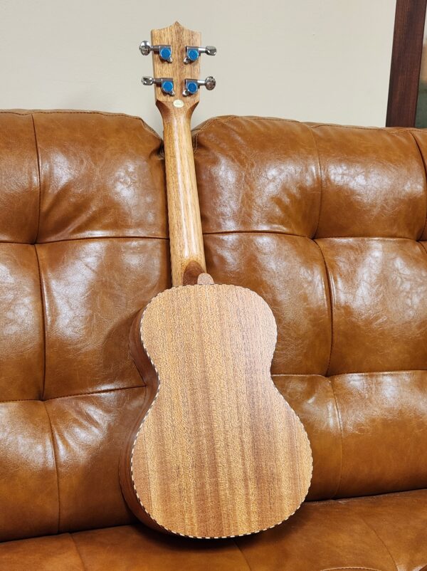 Twisted Wood Original Concert Ukulele - Image 2