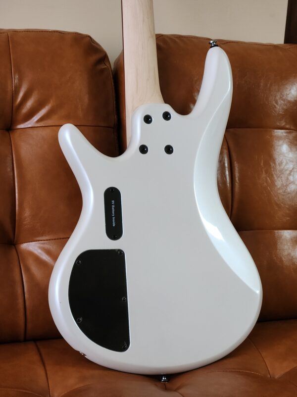 Ibanez Gio GSR200 Bass - Image 2