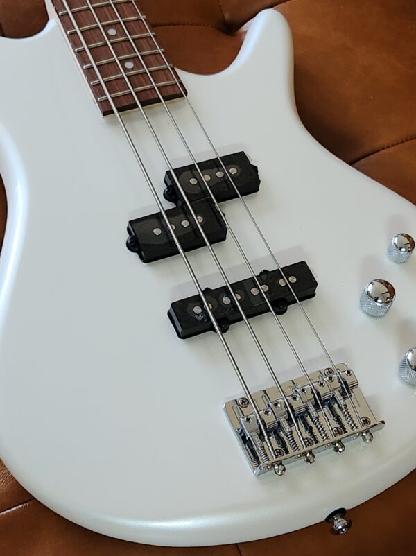 Ibanez Gio GSR200 Bass - Image 6