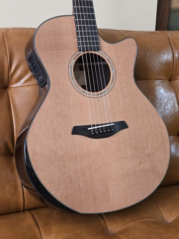Furch Yellow Deluxe GC-CR w/Hiscox Case