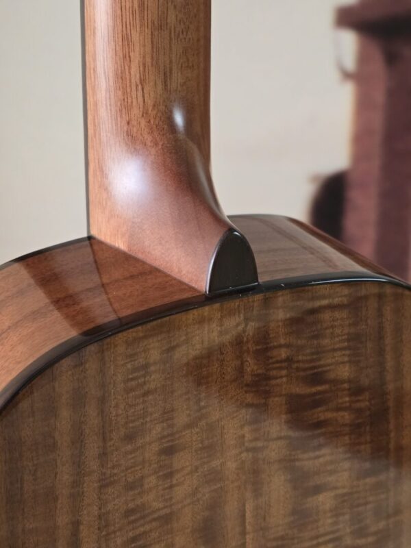 Kala 8 String Baritone Brand New - Image 5