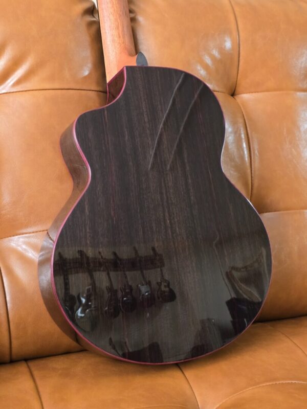 Kala Contour All Solid Gloss Spruce/Rosewood Baritone Ukulele w/bag - Image 2