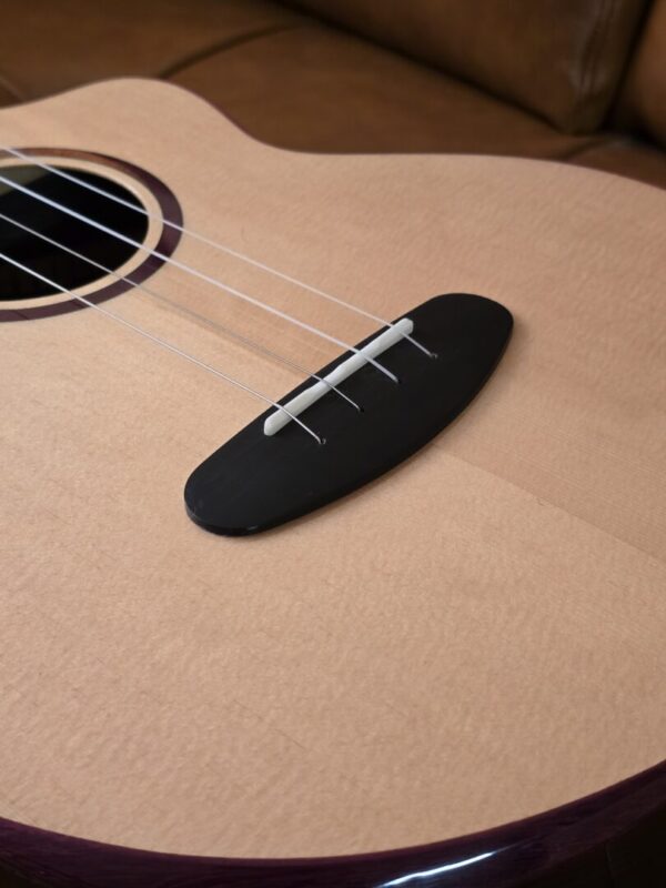 Kala Contour All Solid Gloss Spruce/Rosewood Baritone Ukulele w/bag - Image 7