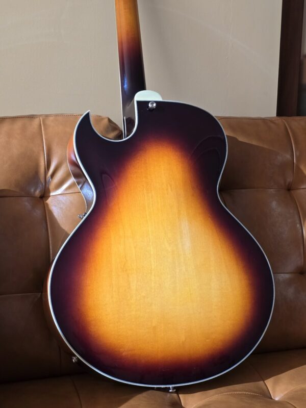 Eastman Archtop Used AR372CE-SB - Image 2