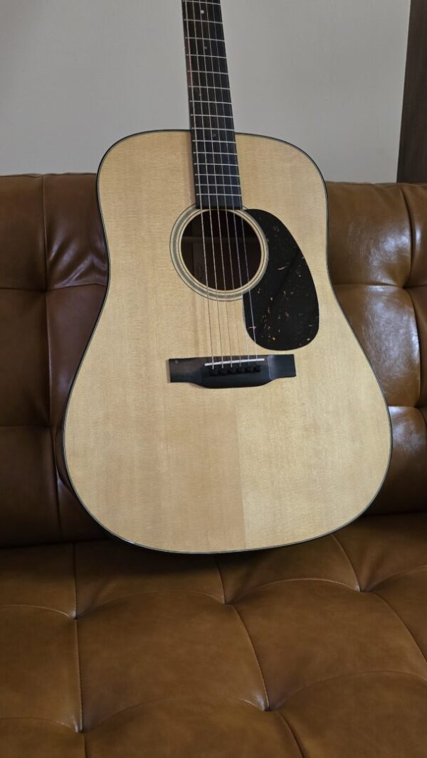 Martin D-18 2025 (2018 version)