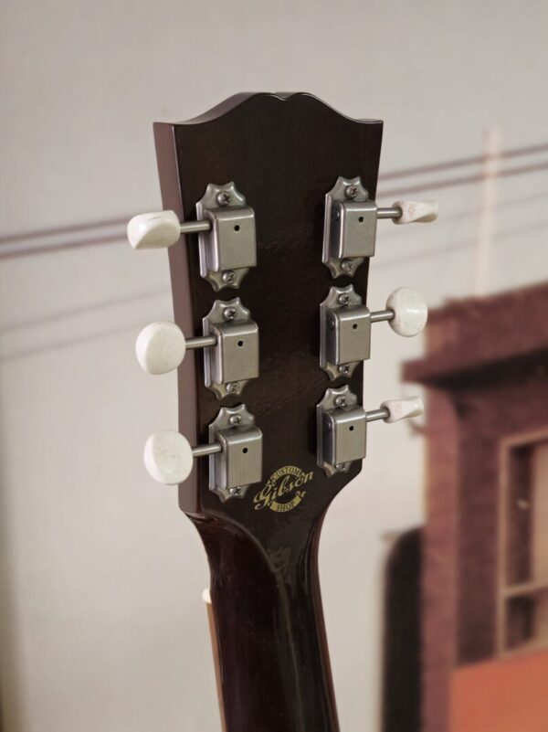 Gibson J-45 Vintage w/case consignment - Image 4