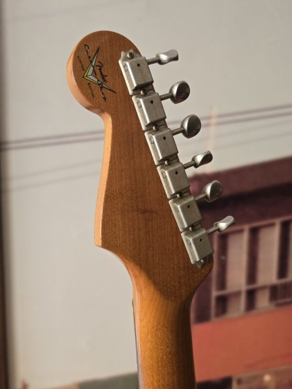 Fender Ltd Dual Maq II Strat Relic® 2022 consignment - Image 4