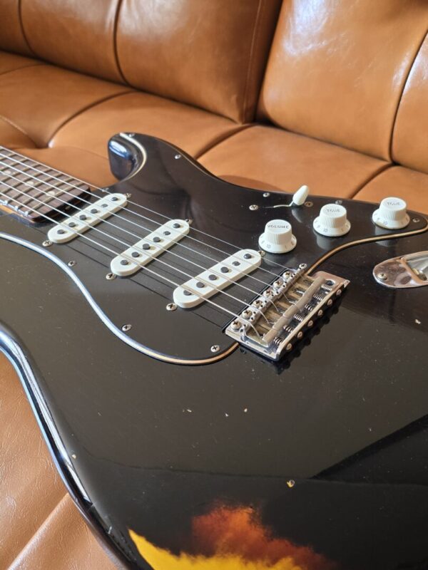 Fender Ltd Dual Maq II Strat Relic® 2022 consignment - Image 6