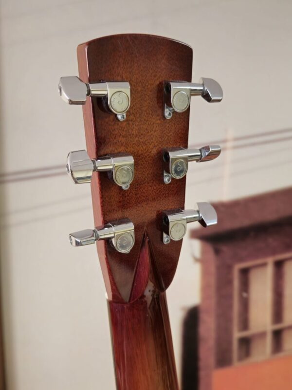 Tippen 2001 OM Cutaway w/case consignment - Image 4