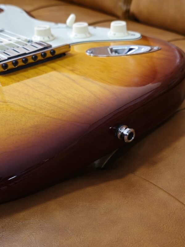 American Deluxe Ash Stratocaster Used Guitar w/case - Image 5