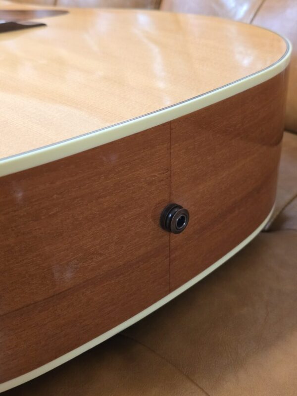 Used Gibson J-35 w/case - Image 6