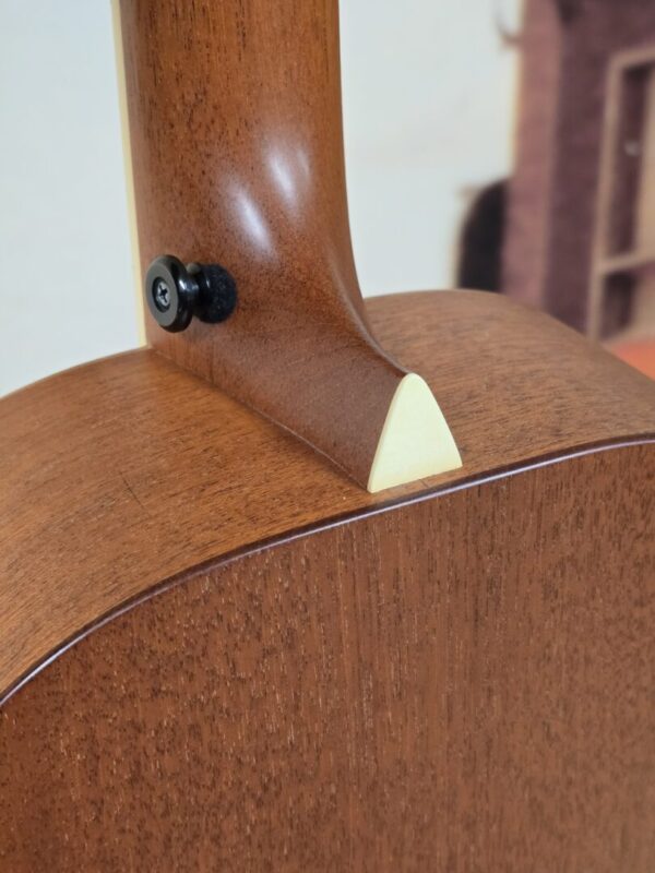 SOLD 2002 Larrivee O-01 Parlour Guitar w/case - Image 5