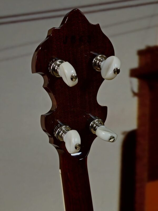 Deering Golden Wreath 5 String Banjo w/case Consignment - Image 4
