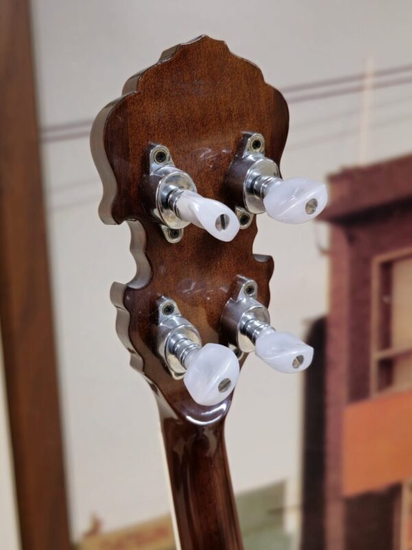 Ibanez 5 String Banjo Hunter BJ250 w/case Consignment - Image 4