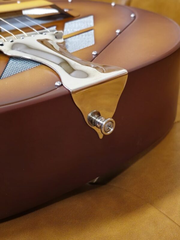 National Triolian Tricone Round neck Resonantor w/case consignment - Image 6