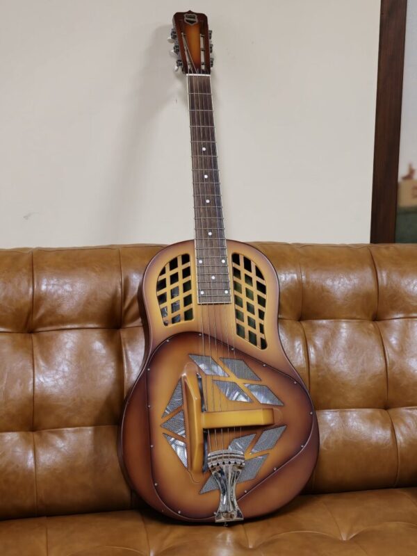 National Triolian Tricone Round neck Resonantor w/case consignment