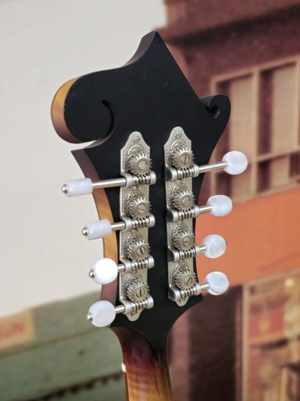 Gibson 2014 Dave Harvey F9 Mandolin w/case Consignment. - Image 4