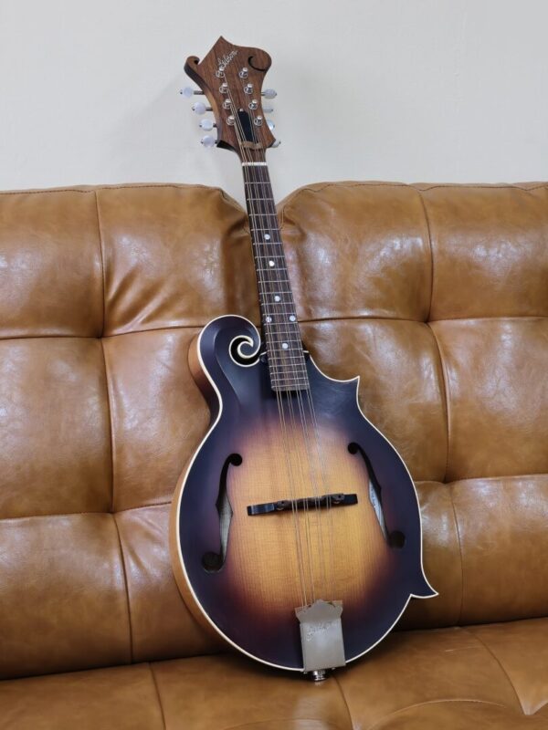 Gibson 2014 Dave Harvey F9 Mandolin w/case Consignment.