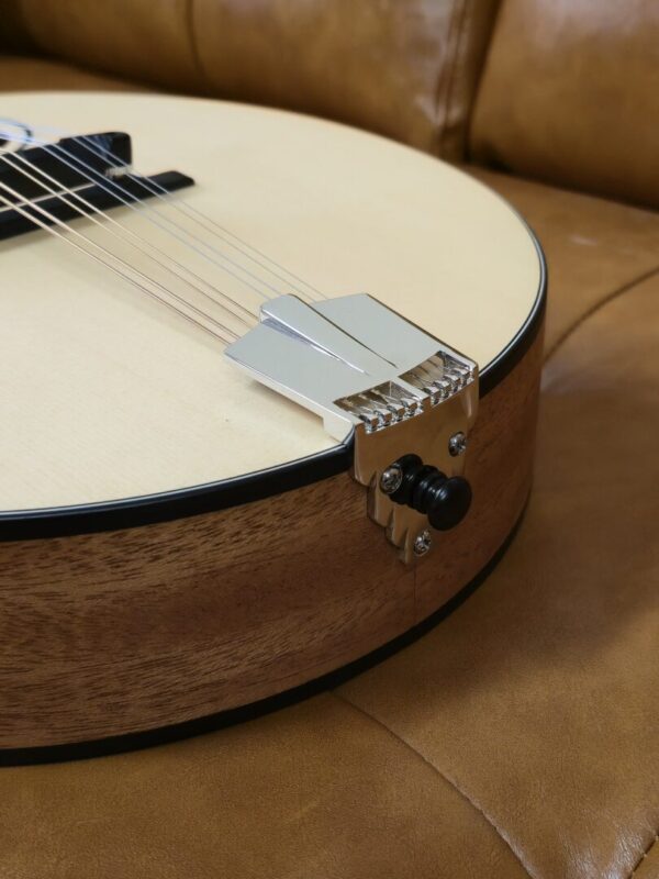 Eastman PCH-M104-NAT Flat top Mandolin - Image 7