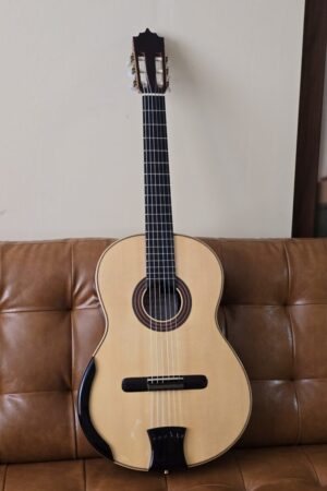 Bellucci Nylon String Classical Guitar w/case Consignment